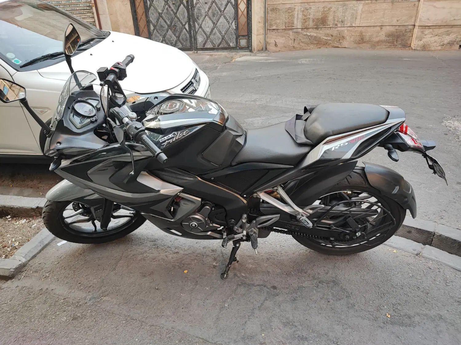 RS200|موتورسیکلت|تهران, گمرک|دیوار