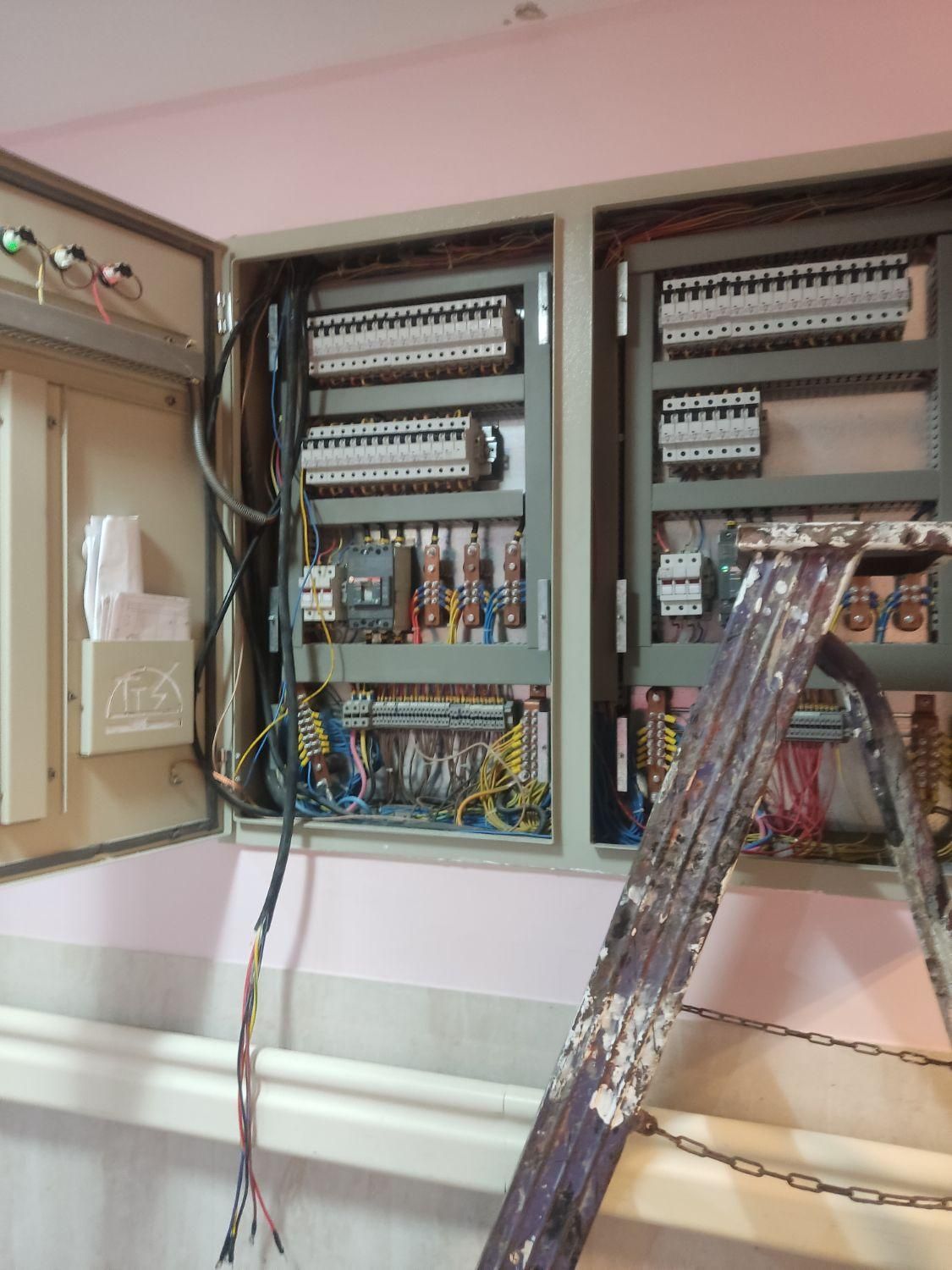 برقکار ساختمان/تعمیر و عیب یابی|خدمات پیشه و مهارت|دوگنبدان, |دیوار