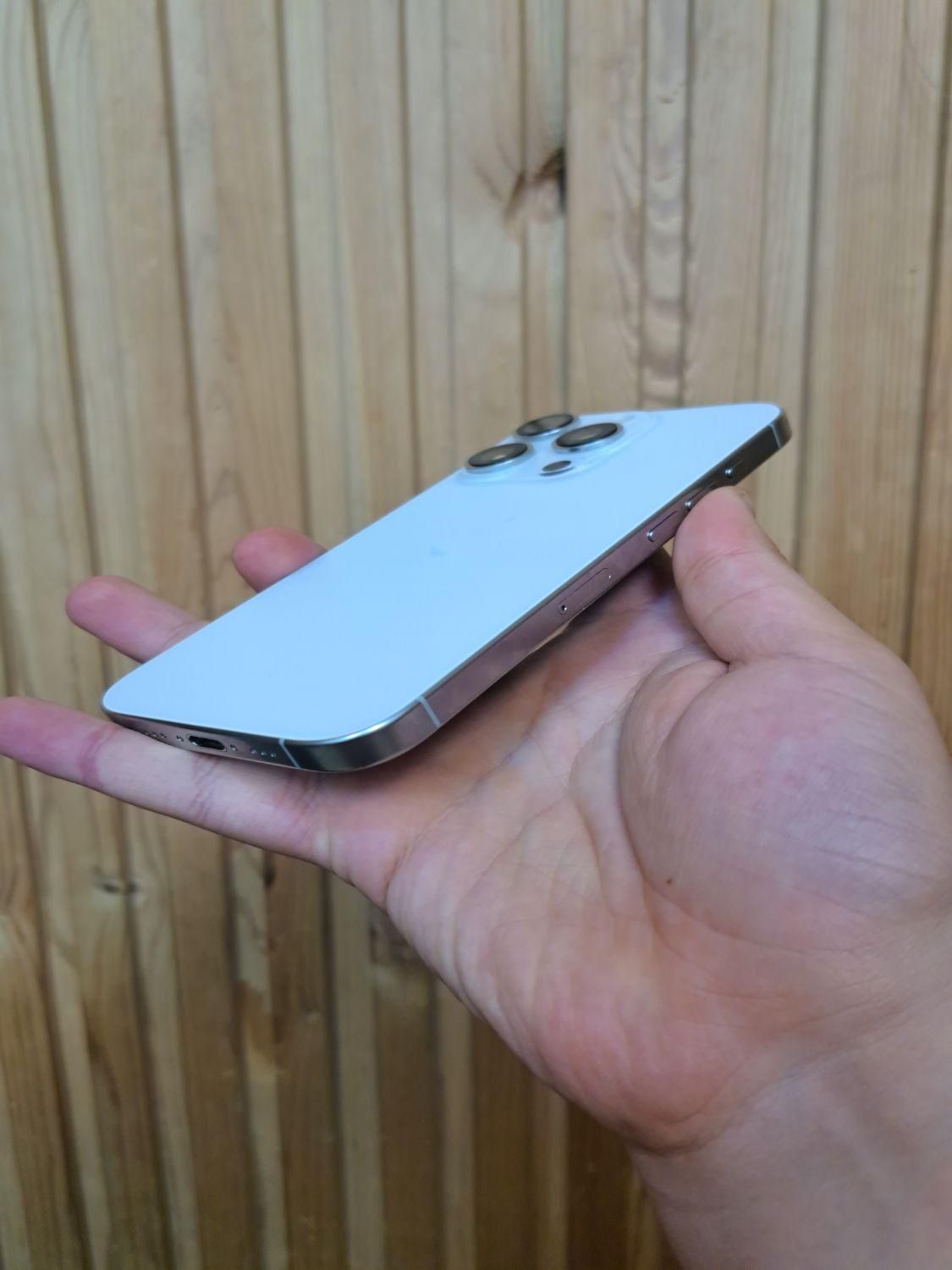 اپل iPhone 16 Pro با حافظهٔ ۲۵۶ گیگابایت|موبایل|اصفهان, احمدآباد|دیوار