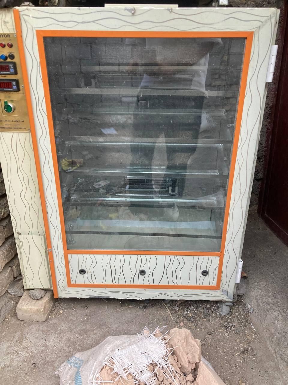 دستگاه پرورش جوجه|لوازم جانبی حیوانات|فولادشهر, B6|دیوار