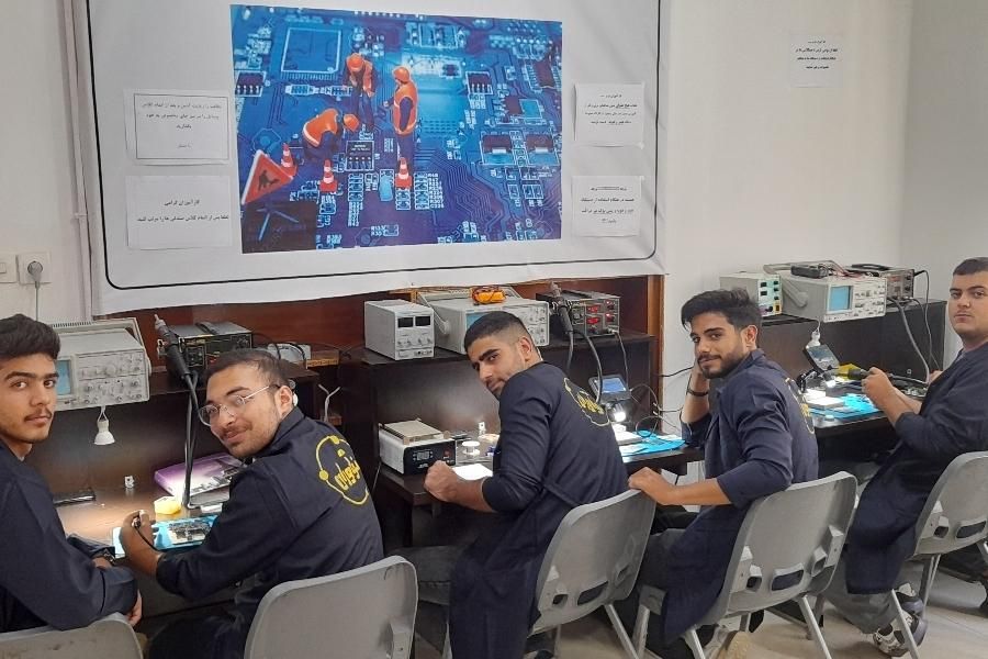 نگران شغل آینده نباش|خدمات آموزشی|بروجرد, |دیوار