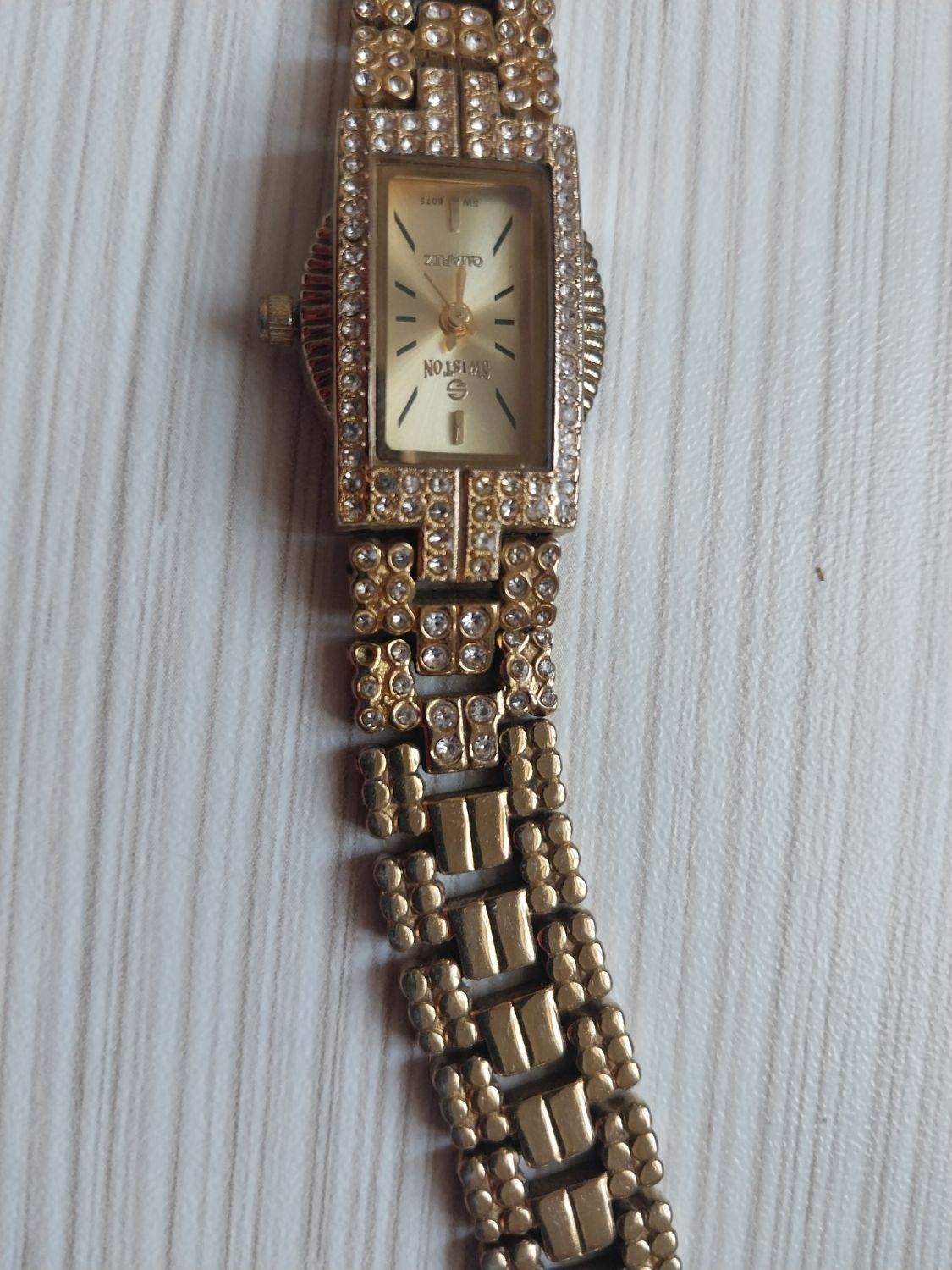 ساعت مچی|ساعت|کاشان, شاهد|دیوار