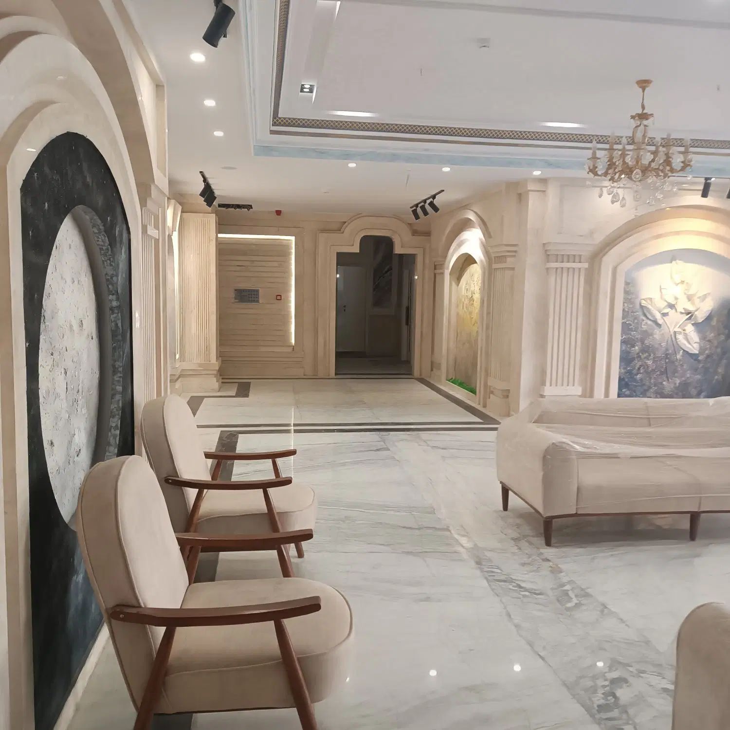 مجموعه باغ آپارتمان و عمارت هایمجلل رامبد دوازده|فروش آپارتمان|کرج, فاز ۲ مهرشهر|دیوار
