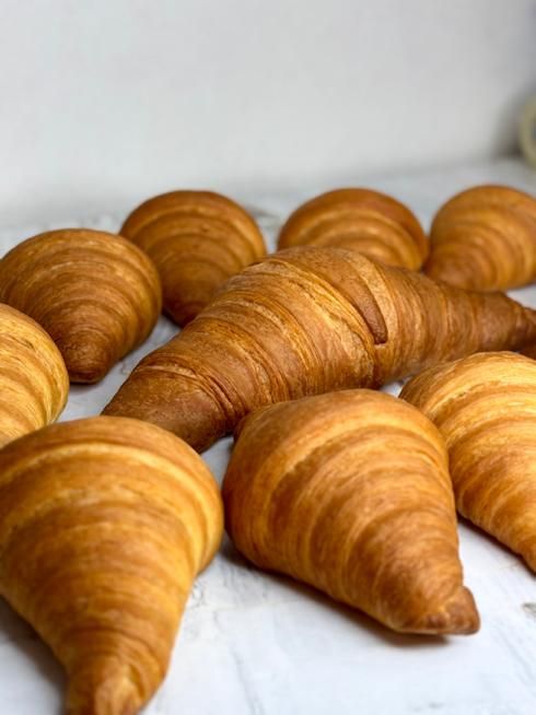 کروسان، رول نیویورکی، رول دارچینی و..|خوردنی و آشامیدنی|شیراز, فرهنگ شهر|دیوار