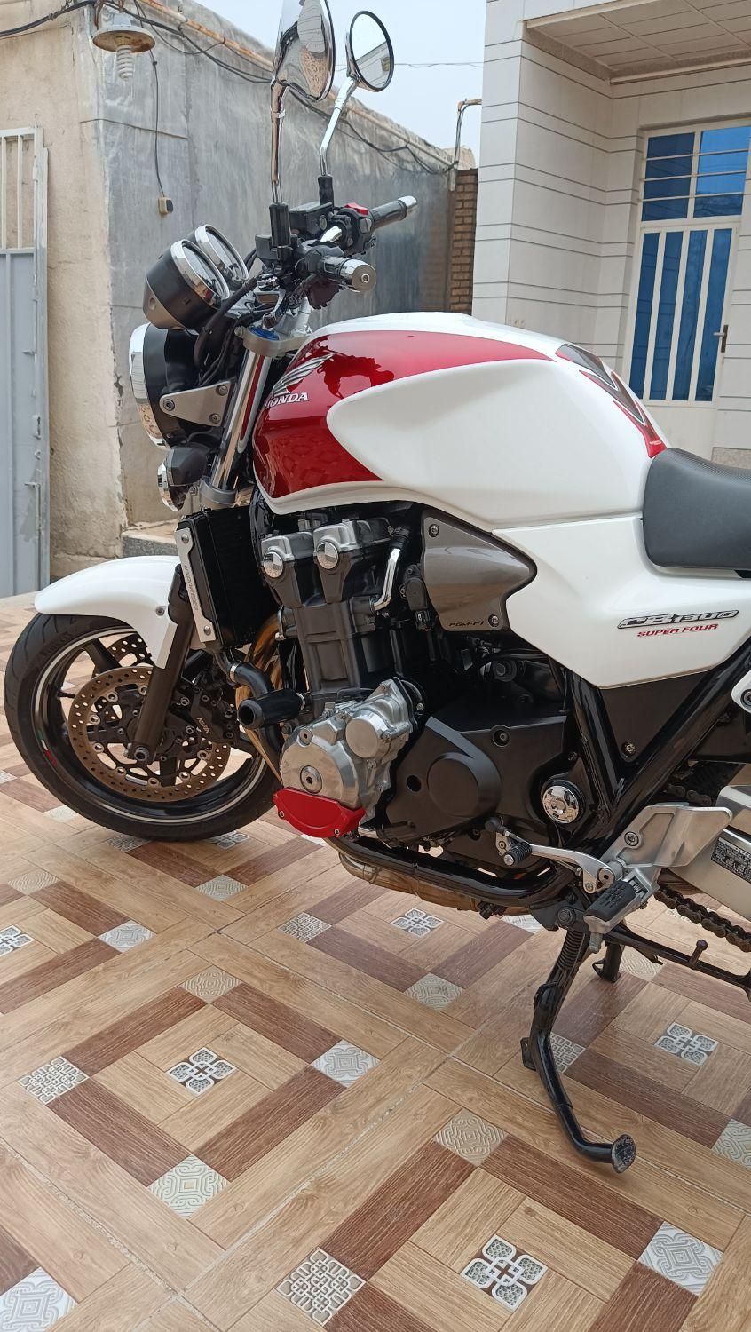 cb1300.مدل 2012|موتورسیکلت|تهران, سعادت‌آباد|دیوار