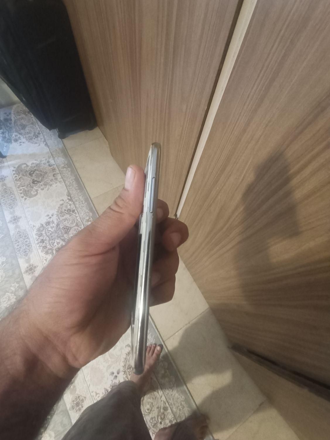 سامسونگ Galaxy J5 با حافظهٔ ۸ گیگابایت|موبایل|تهران, منیریه|دیوار