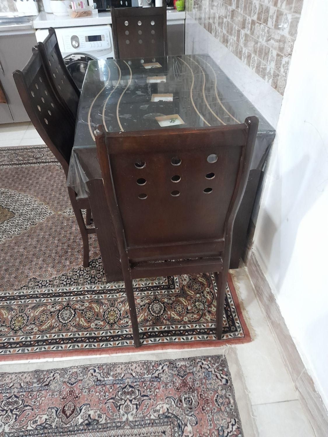 میز ناهار خوری ۴ نفره|میز و صندلی غذاخوری|گرگان, |دیوار