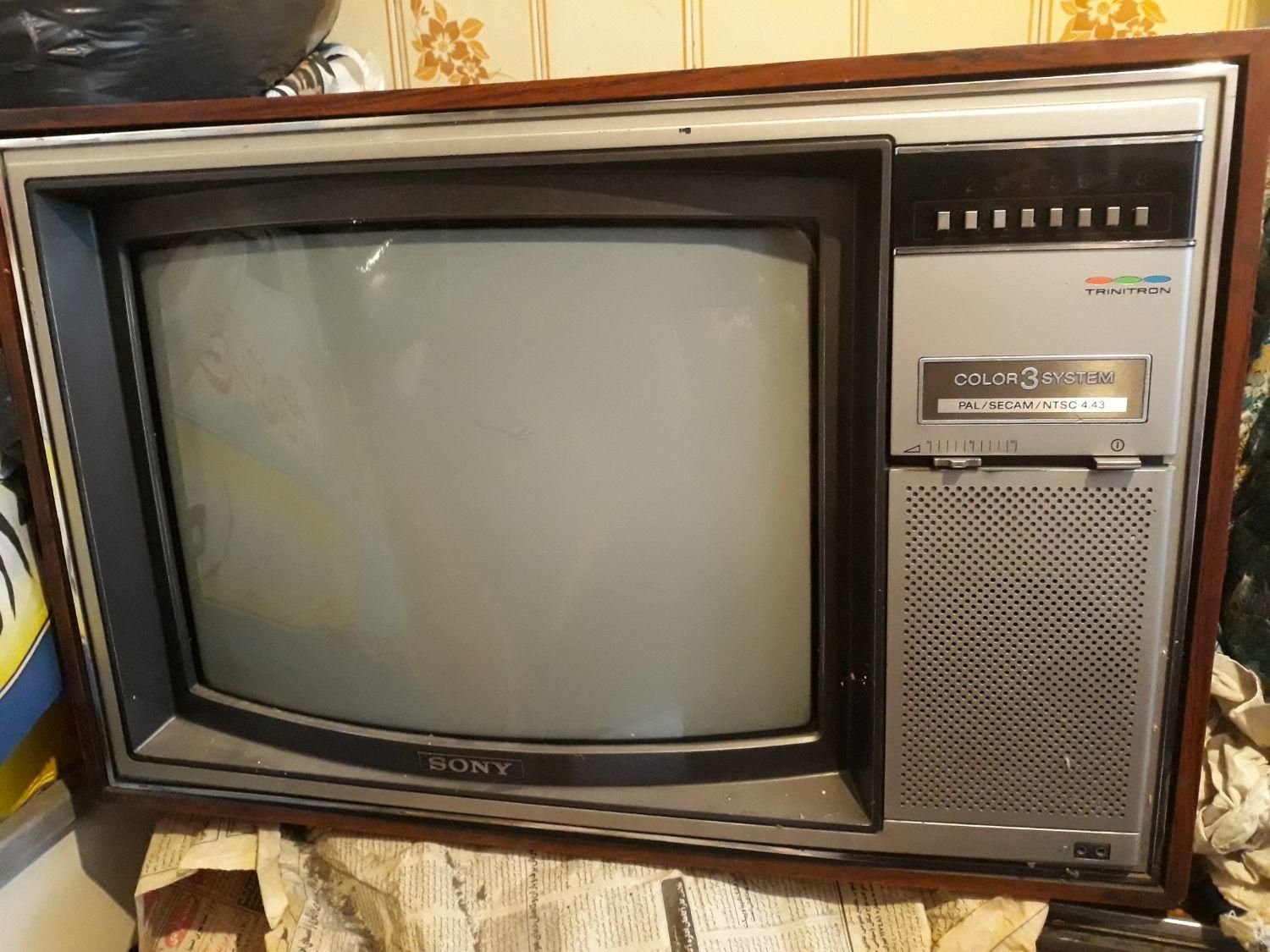 تلویزیون سونی قدیمی حدودا ۴۰ سال پیش|تلویزیون و پروژکتور|تهران, نارمک|دیوار