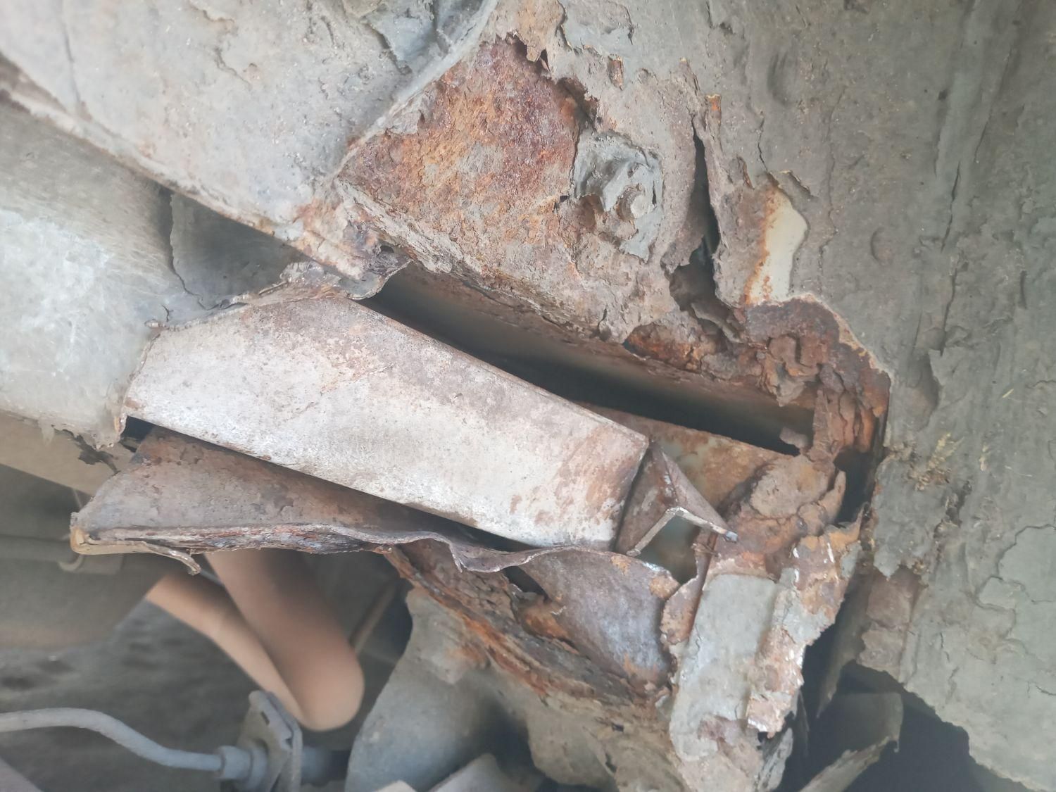 جوشکاری شاسی  .وتقویت شاسی جلو پراید مقابل تصادف|خدمات موتور و ماشین|تبریز, |دیوار