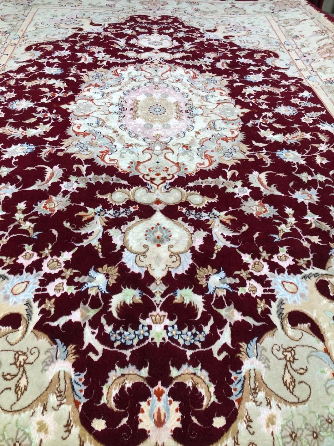 جفت۶متری نقشه بهشتی متن شرابی رج۴۰ گل ابریشم|فرش|تبریز, |دیوار