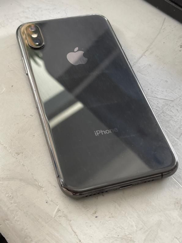اپل iPhone XS با حافظهٔ ۲۵۶ گیگابایت|موبایل|شیراز, زند|دیوار