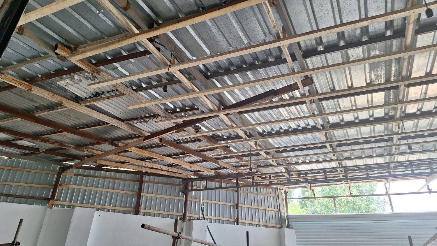 اجرای پوشش سقف و حلب کوبی و آببندی|خدمات پیشه و مهارت|چالوس, |دیوار