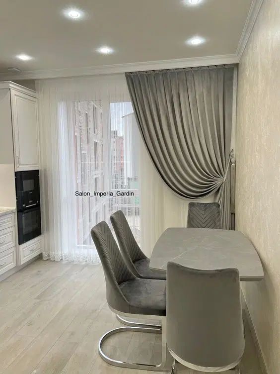 استخدام فروشنده حرفه ای خانم شیفت صبح و عصر|استخدام بازاریابی و فروش|مشهد, الهیه|دیوار