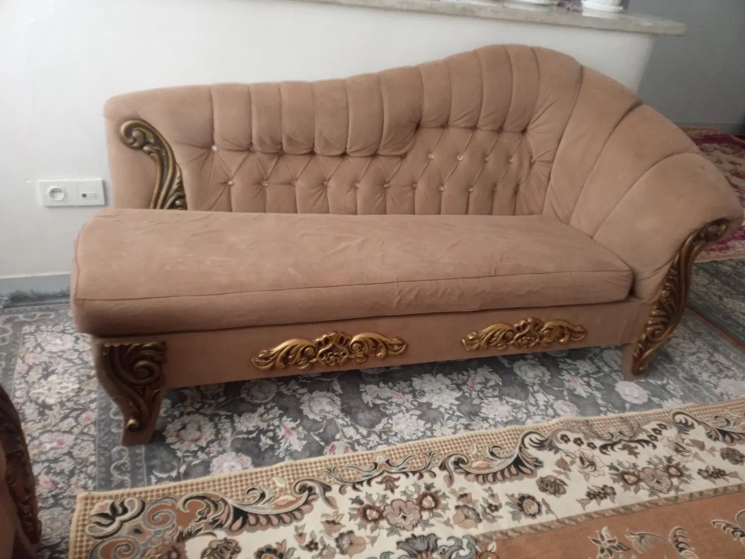 یک دست مبل هشت نفره بامیزجلومبلی|مبلمان خانگی و میز عسلی|تهران, حر|دیوار