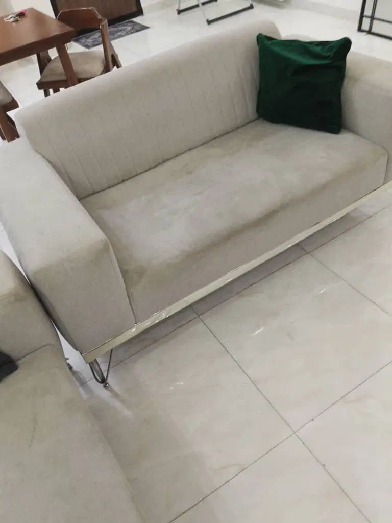مبل راحتی چستر|مبلمان خانگی و میز عسلی|رشت, معلولین|دیوار