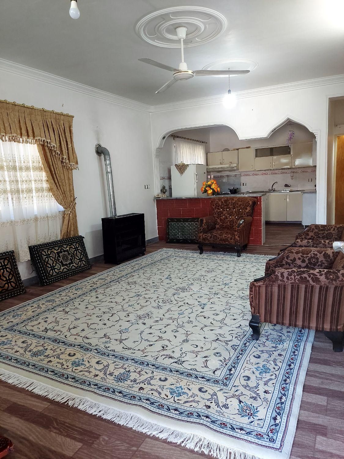 ویلا دوخوابه ورودی سه هزار|اجارهٔ کوتاهمدت ویلا و باغ|تنکابن, |دیوار