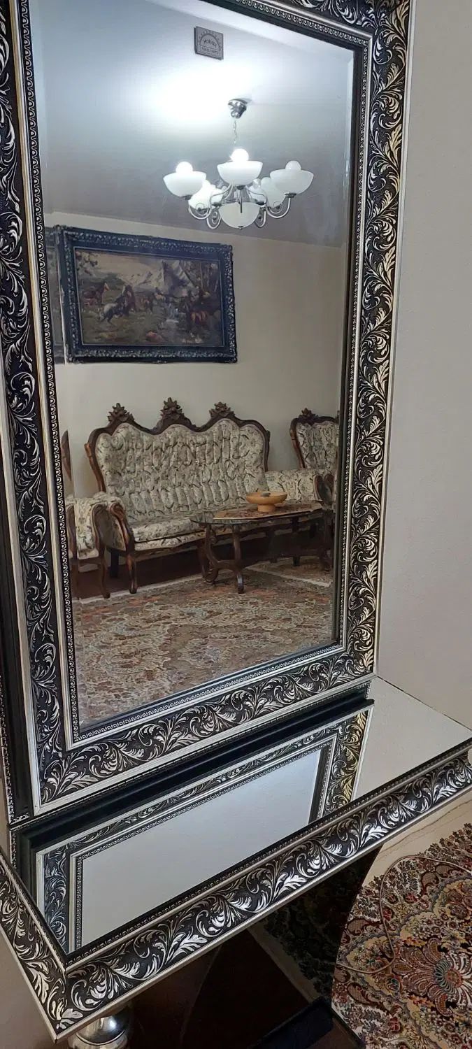آینه و کنسول بسیا تمیز و سالم|بوفه، ویترین، کنسول|تهران, اقدسیه|دیوار