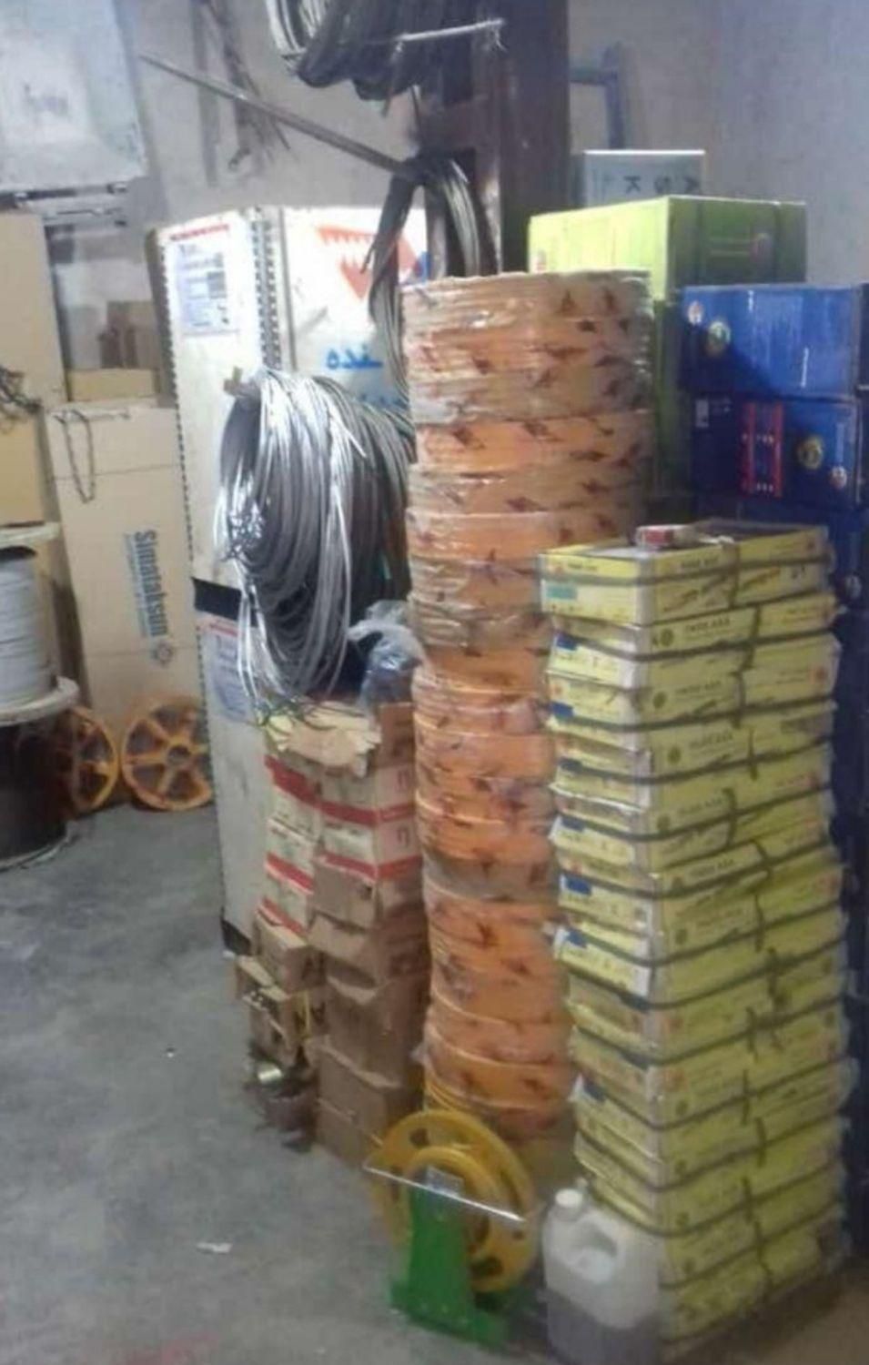 کارگاه کابین سازی آسانسور آبتین درخدمت شماست|خدمات پیشه و مهارت|اصفهان, کوی شهید کشوری|دیوار