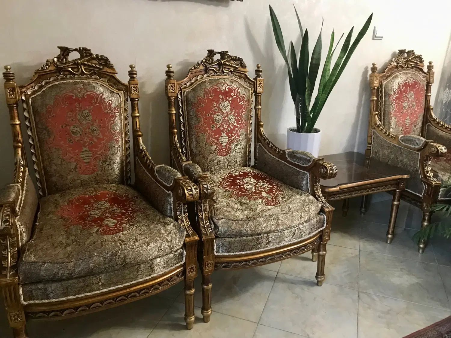 فروش مبلمان استیل ۹ نفره به همراه میز نهارخوری|مبلمان خانگی و میز عسلی|رشت, شهریاران|دیوار
