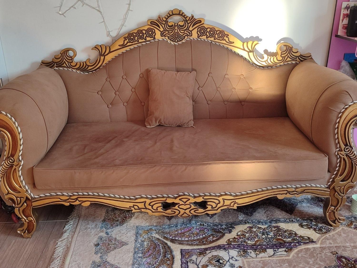 فروش مبل سلطنتی درحدنو وکاملاسالم|مبلمان خانگی و میز عسلی|بم, |دیوار