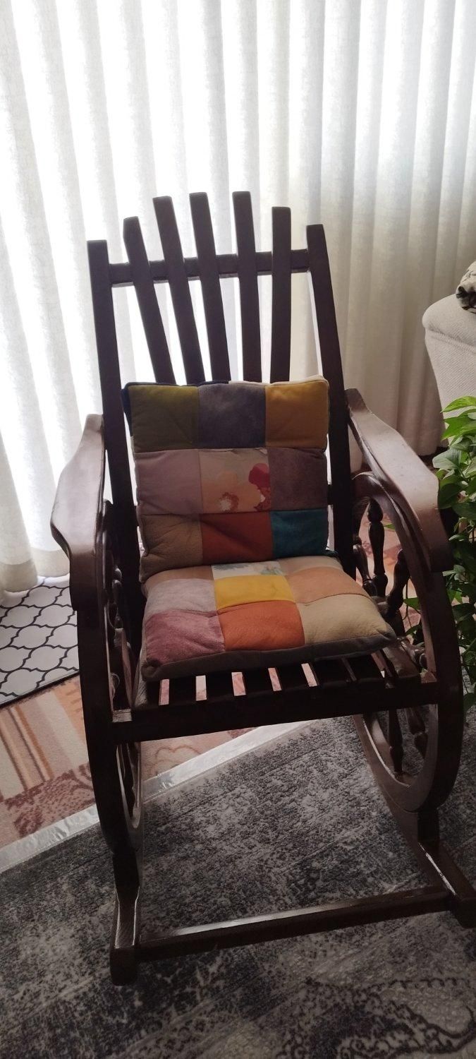 صندلی راک چوبی سنتی جنس چوبش خیلی محکم و مقاومه|صندلی و نیمکت|پاکدشت, پاکدشت (مامازند)|دیوار