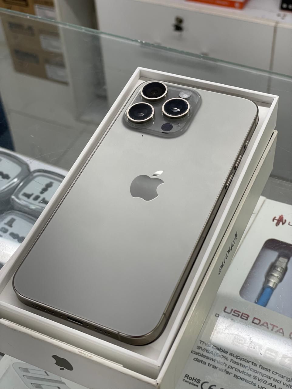 اپل iPhone 15 Pro Max با حافظهٔ ۲۵۶ گیگابایت|موبایل|بجنورد, |دیوار