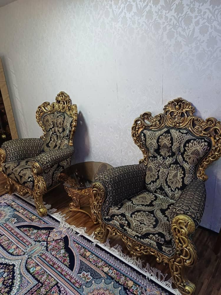 مبل ۹ نفره کاملا سالم ب همراه جلومبلی عسلی|مبلمان خانگی و میز عسلی|بندر ماهشهر, |دیوار