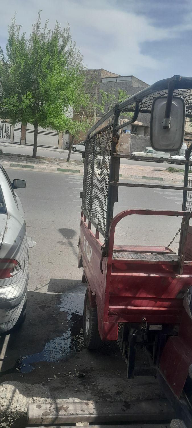 موتور سه چرخ|موتورسیکلت|قم, نیروگاه|دیوار