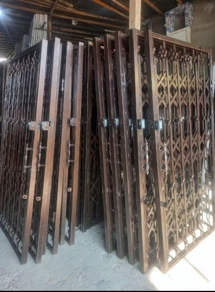 فروش کلی درب آکاردئونی ومحافظ تراس پنجره حفاظ|مصالح و تجهیزات ساختمان|مشهد, سرافرازان|دیوار