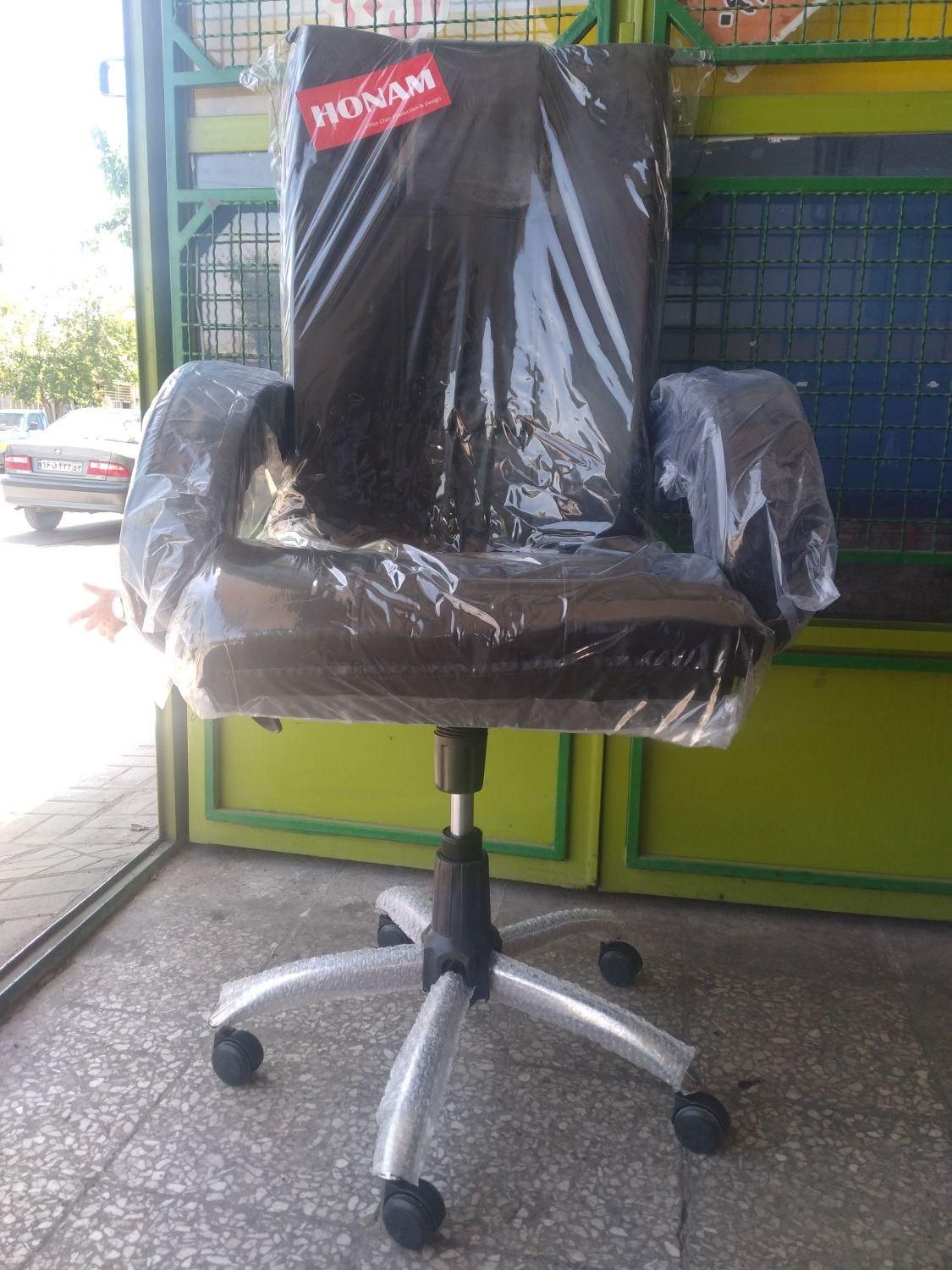 صندلی|دفتر کار|اصفهان, هفتون|دیوار