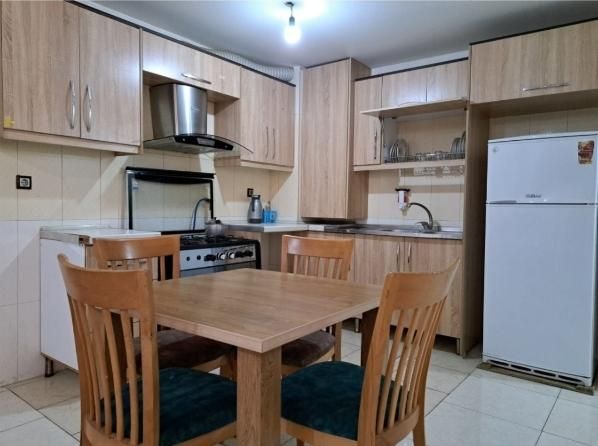 اجاره آپارتمان روزانه و هفتگی در انقلاب|اجارهٔ کوتاه‌مدت آپارتمان و سوئیت|تهران, فلسطین (میدان انقلاب)|دیوار