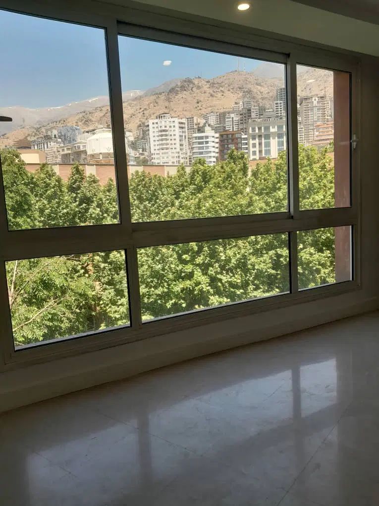 ۱۲۰ متر مغازه/ ۳ نبش/ مناسب میوه فروشی|اجارهٔ مغازه و غرفه|تهران, توحید|دیوار