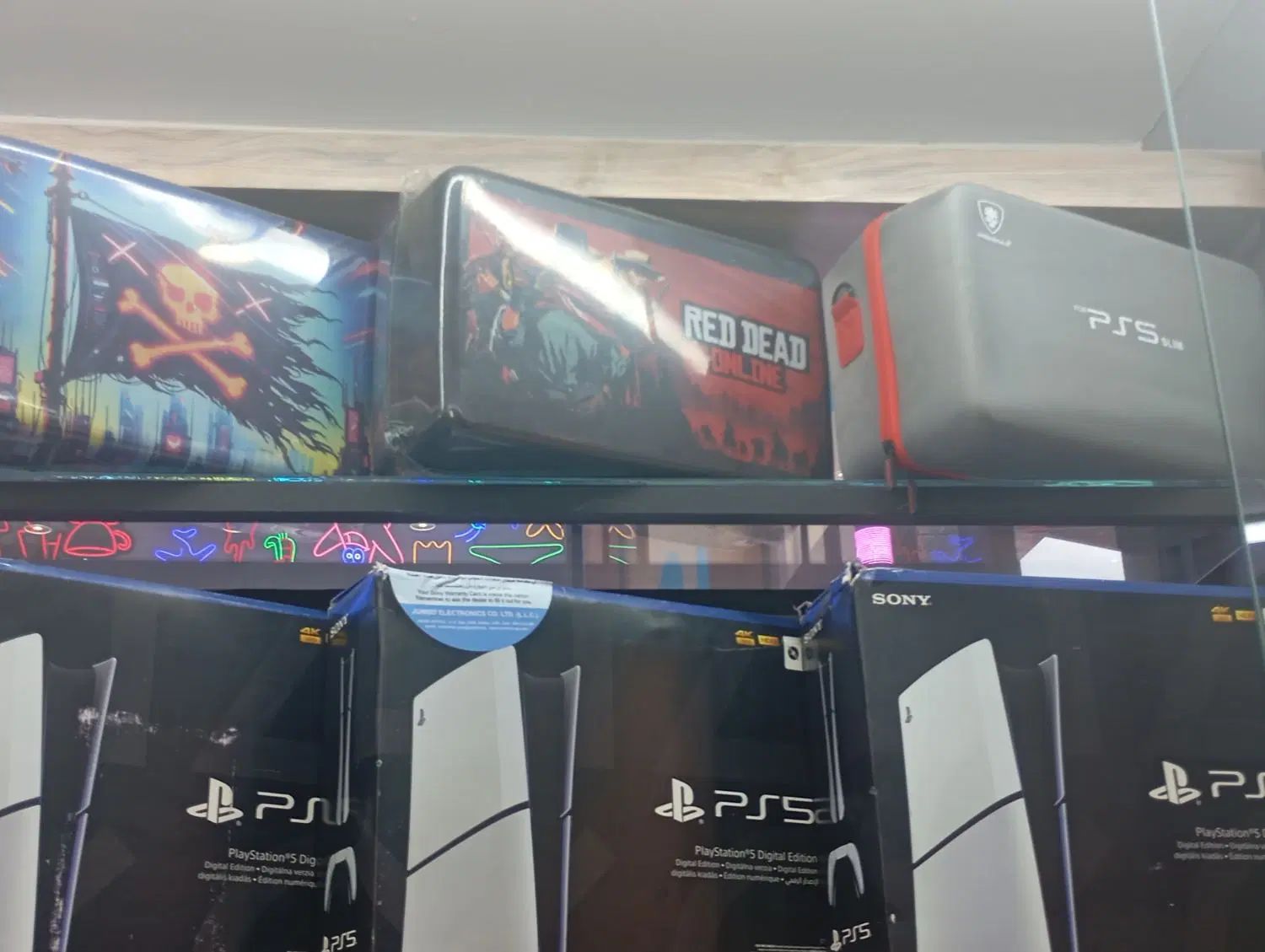 نصب و فروش انواع بازی های PS5 و PS4 و لوازم جانبی|کنسول، بازی ویدئویی و آنلاین|تهران, لاله زار|دیوار