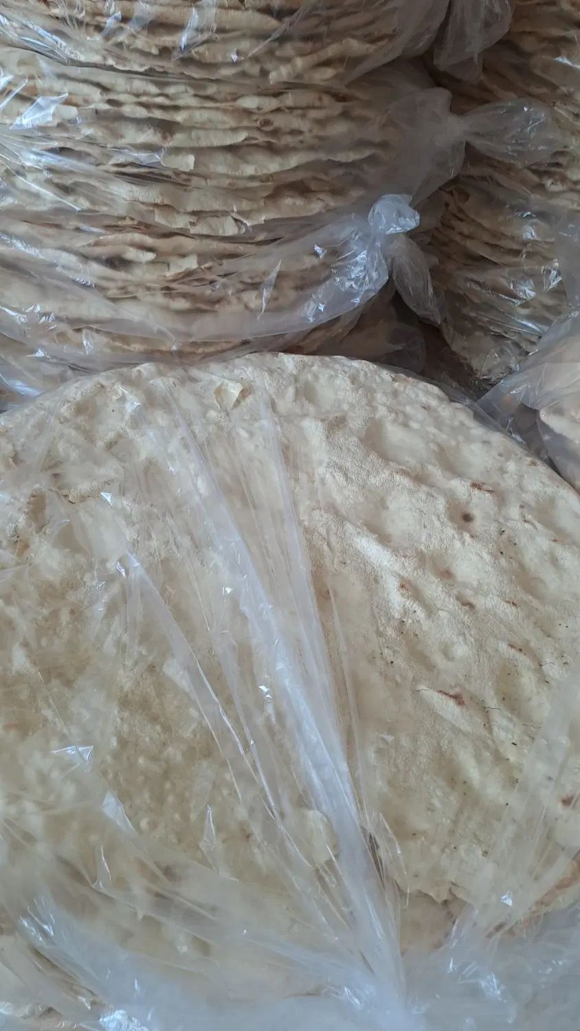 نان خشک (سنتی) سبوسدار گلپایگان|خوردنی و آشامیدنی|تهران, جنت‌آباد مرکزی|دیوار
