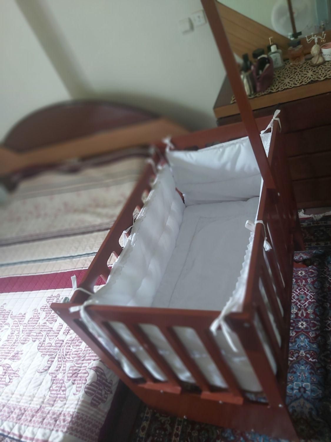 تخت مادر و کودک مخصوص نوزاد تا یکسالگی|تخت و سرویس خواب|تهران, دهکده المپیک|دیوار