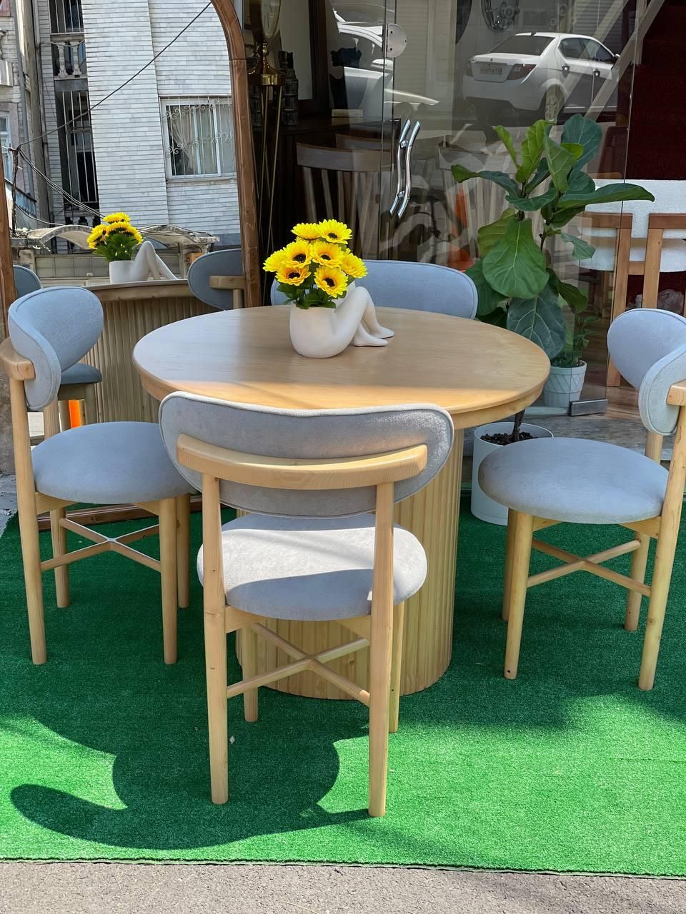 ناهار خوری گرد|میز و صندلی غذاخوری|رشت, چله خانه|دیوار