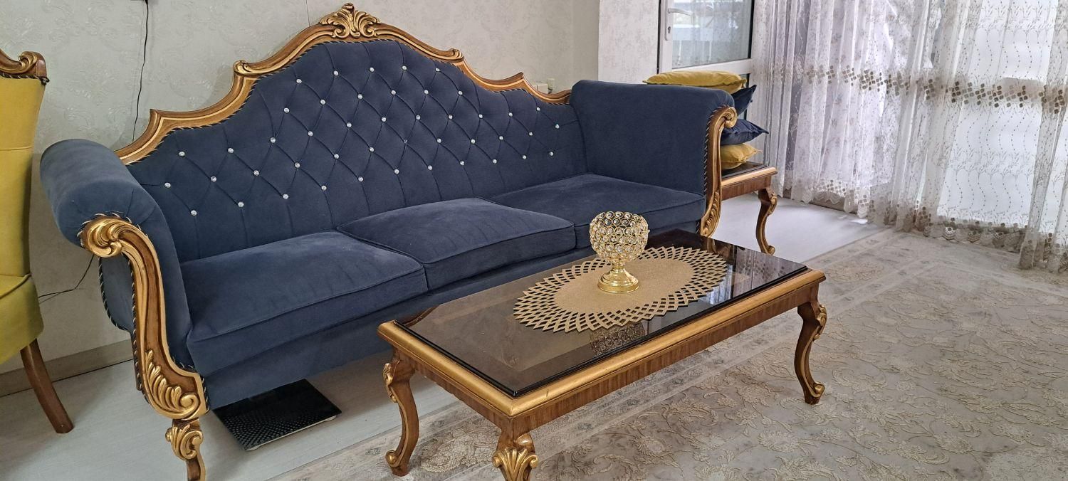 مبل سلطنتی شیک ۷نفره با میز ناهارخوری ۳نفره دورنگ|مبلمان خانگی و میز عسلی|شاهین‌شهر, فردوسی|دیوار
