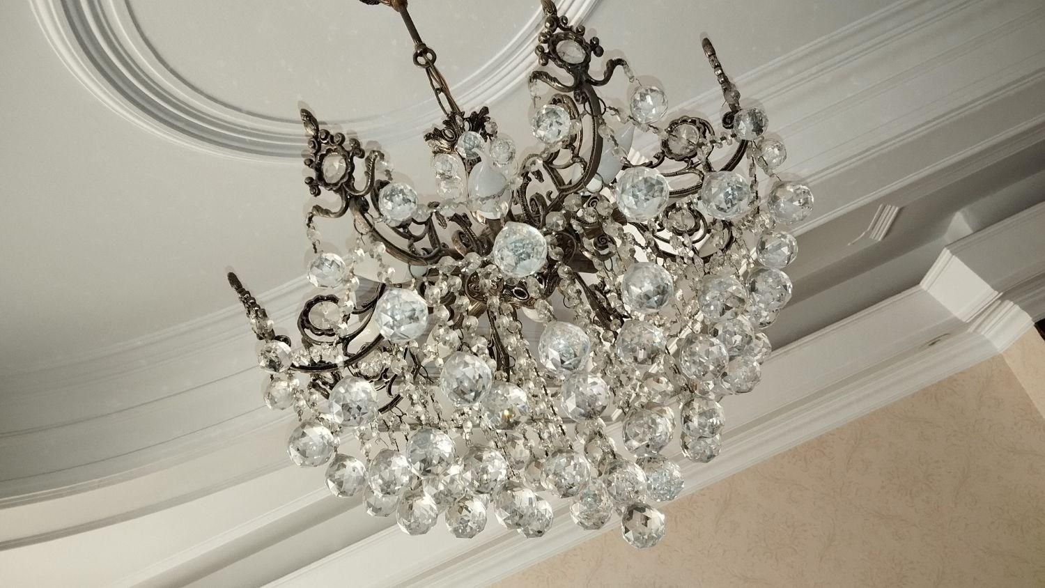 یک جفت لوستربرنجی با آویزهای کریستال اصل چک|لوستر و چراغ آویز|تهران, سعادت‌آباد|دیوار