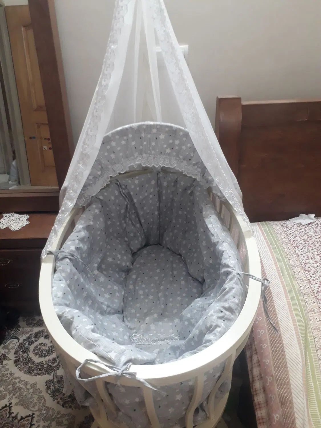 گهواره کودک|تخت و صندلی بچه|اصفهان, خواجو|دیوار