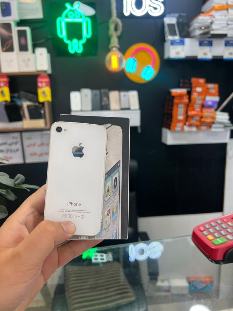 اپل iPhone 4 با حافظهٔ ۳۲ گیگابایت|موبایل|کرج, گوهردشت|دیوار