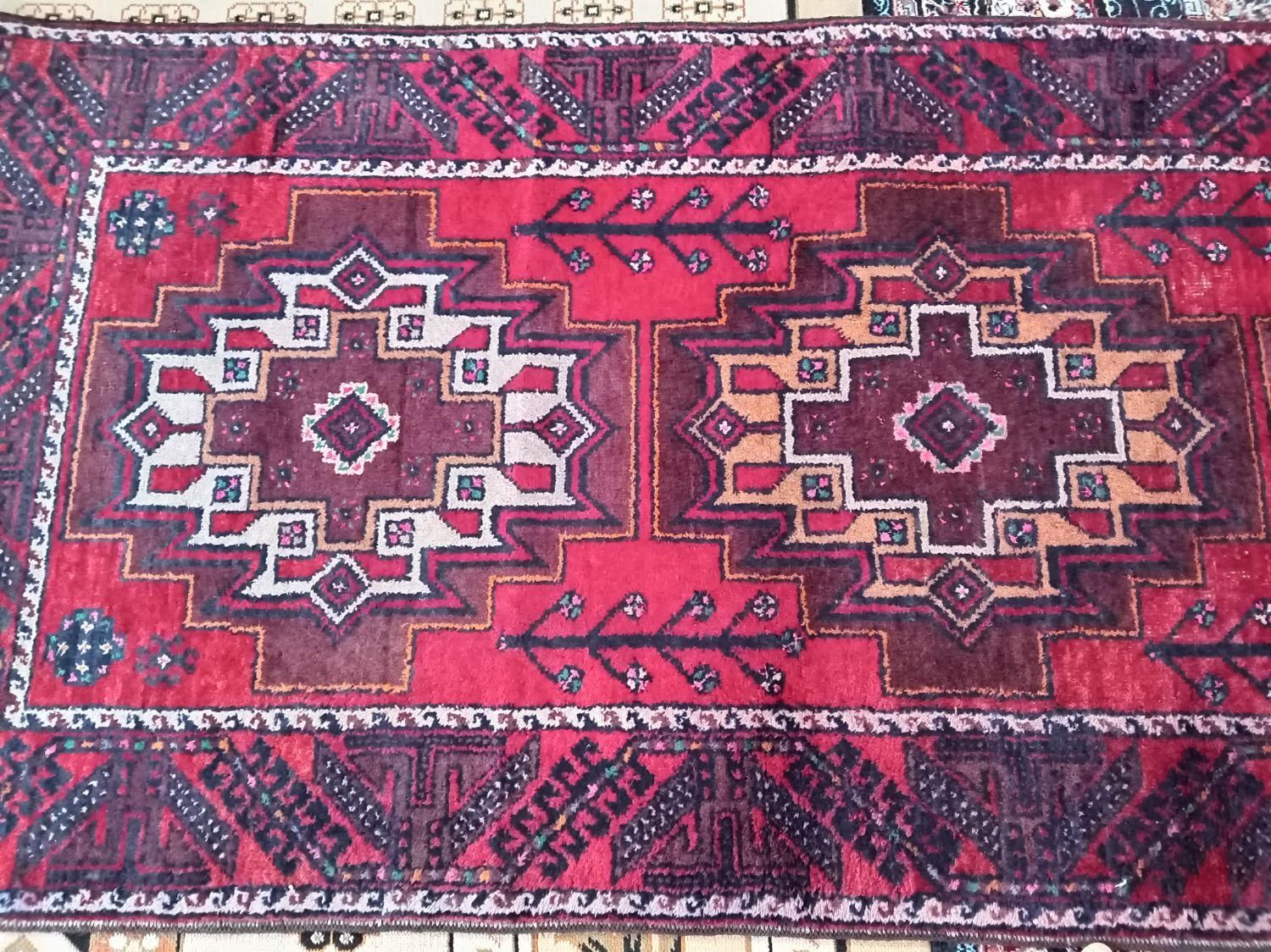 قالیچه دستباف با وسایل سمندمعاوضه میکنم|فرش|بیرجند, |دیوار