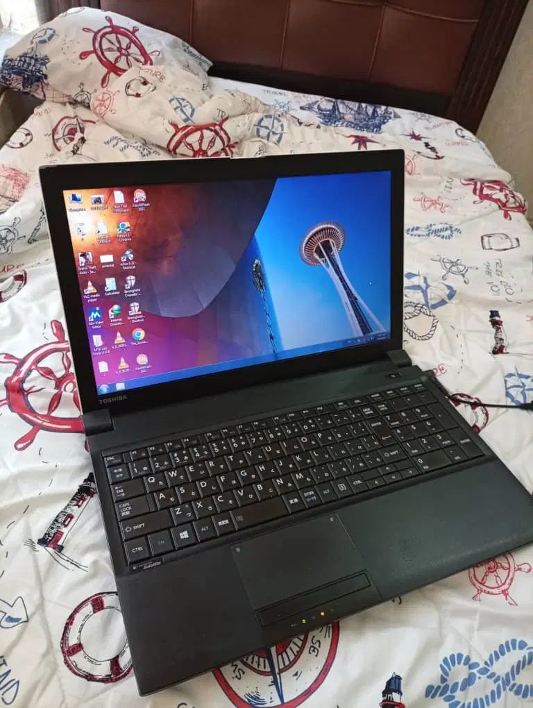 لپتاپ TOSHIBA تمیز|رایانه همراه|اصفهان, آبشار|دیوار