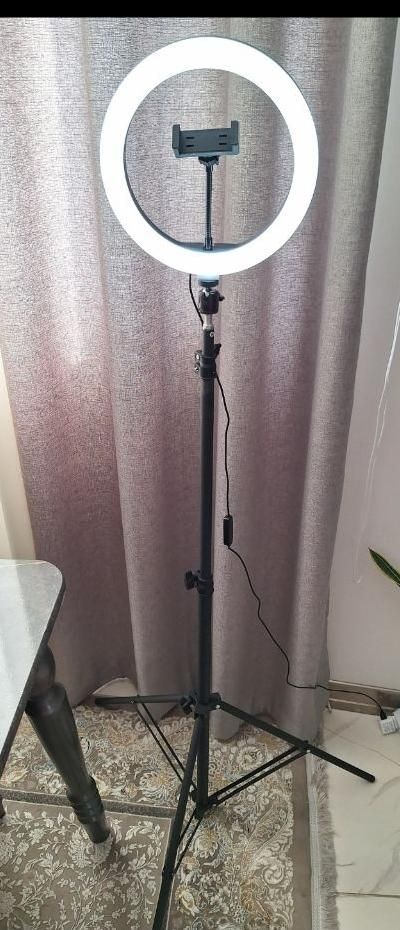 رینگلایت به همراه پایه دونیم متری|دوربین عکاسی و فیلمبرداری|شیراز, جانبازان|دیوار