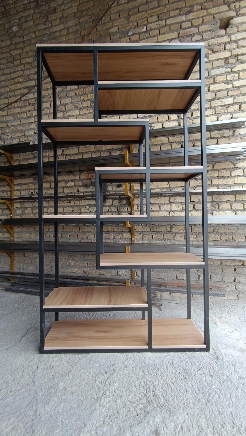 میز ودکورفلزی قفسه رگال باپروفیل سبک وجوش co2|خدمات پیشه و مهارت|یزد, |دیوار