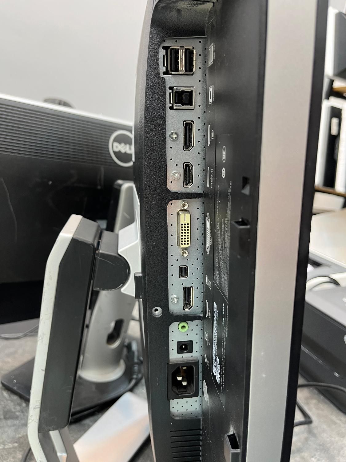 مانیتور استوک 24 اینچ dell u2413f|قطعات و لوازم جانبی رایانه|تهران, میدان ولیعصر|دیوار