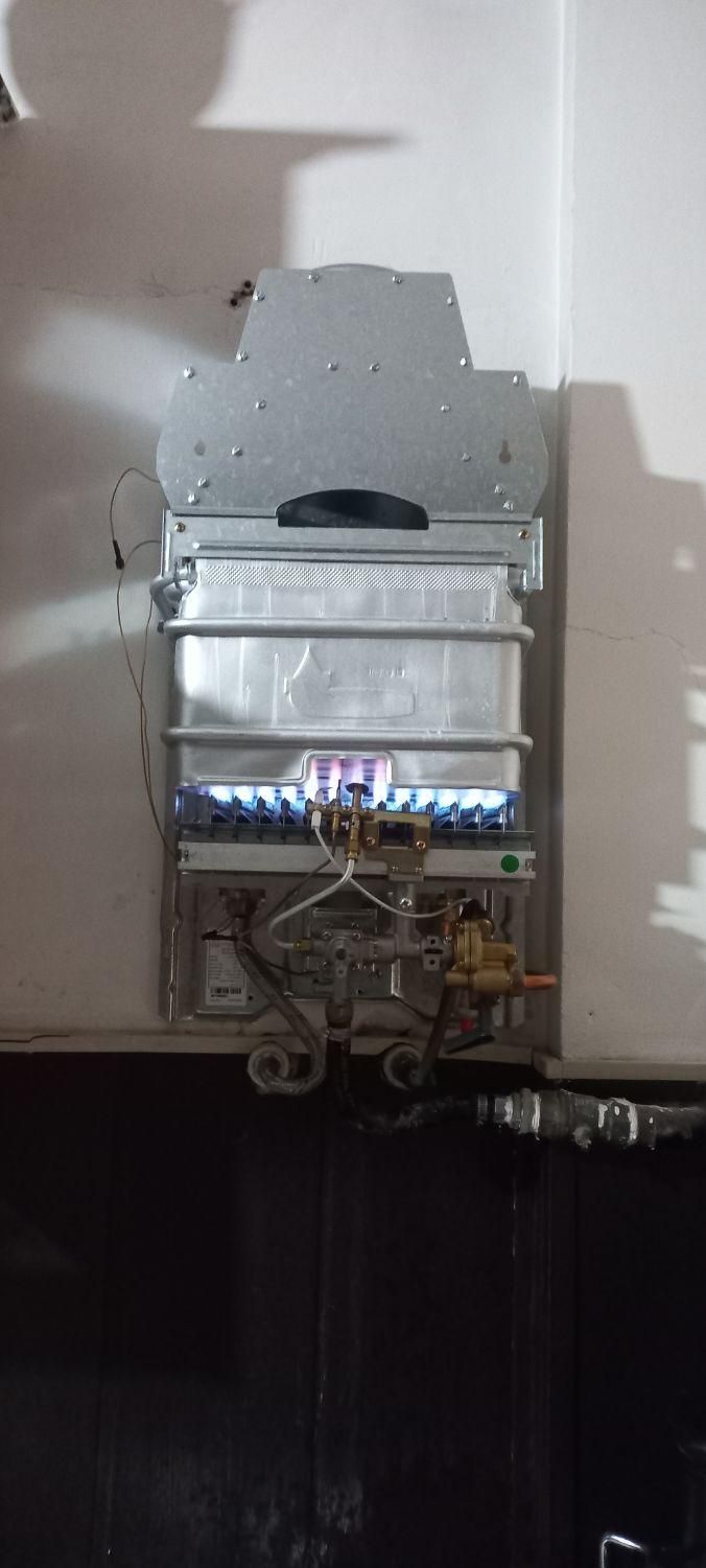 بوتان آبگرمکن بوتان دیواریb3315 b3115 b3215|آبگرمکن، پکیج، شوفاژ|مشهد, گلبرگ شمالی|دیوار