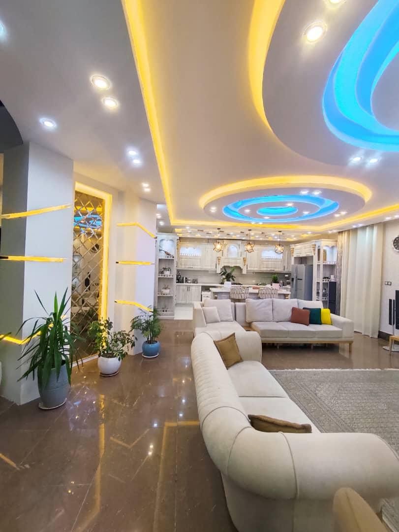 اجاره روزانه/هفتگی/ماهانه / انواع ویلا باغ|اجارهٔ کوتاه‌مدت ویلا و باغ|شیراز, گویم|دیوار