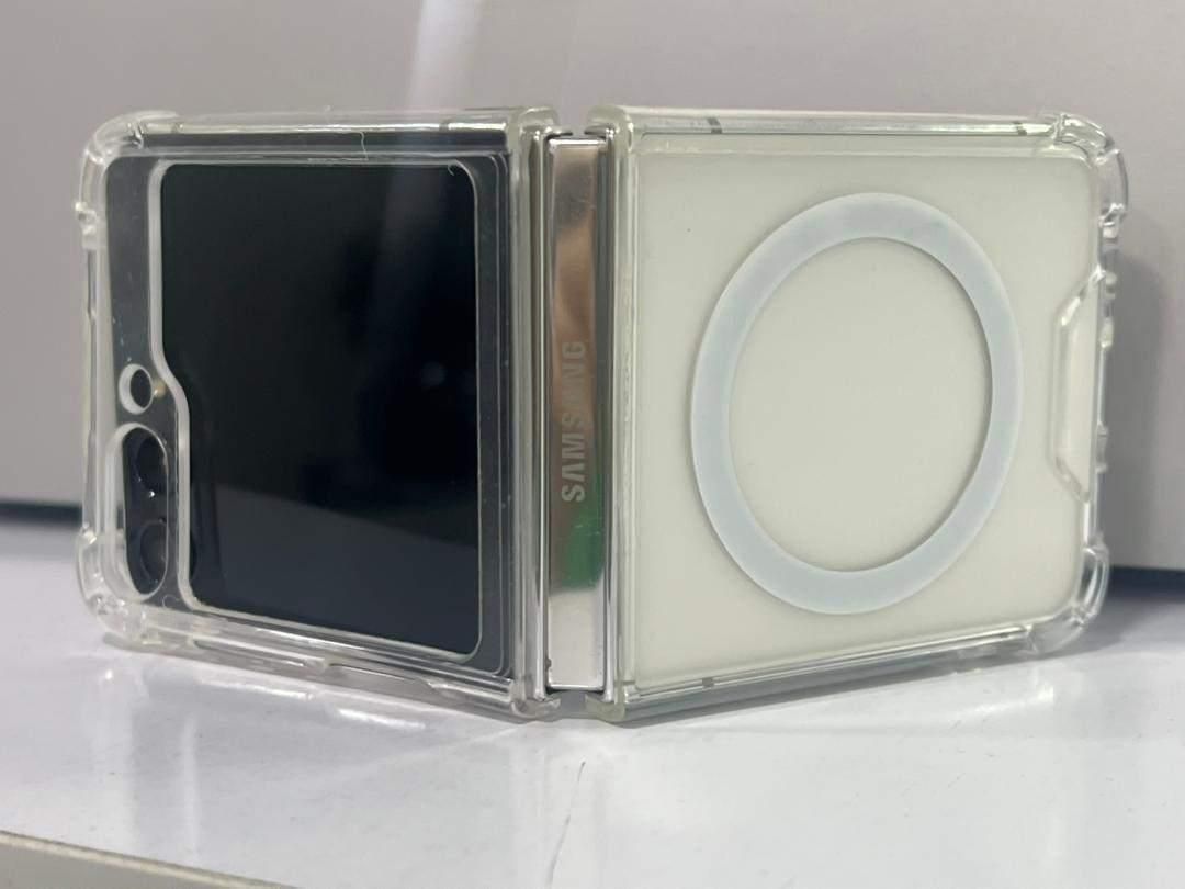 سامسونگ galaxy z flip 5 با حافظه ۲۵۶ گیگابایت|موبایل|تهران, میدان ولیعصر|دیوار