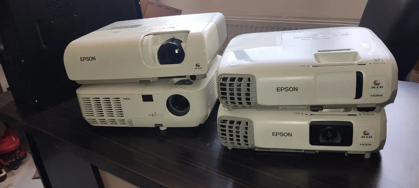 دیتاپرژکتور استوک در حد نو|تلویزیون و پروژکتور|مشهد, کوثر|دیوار