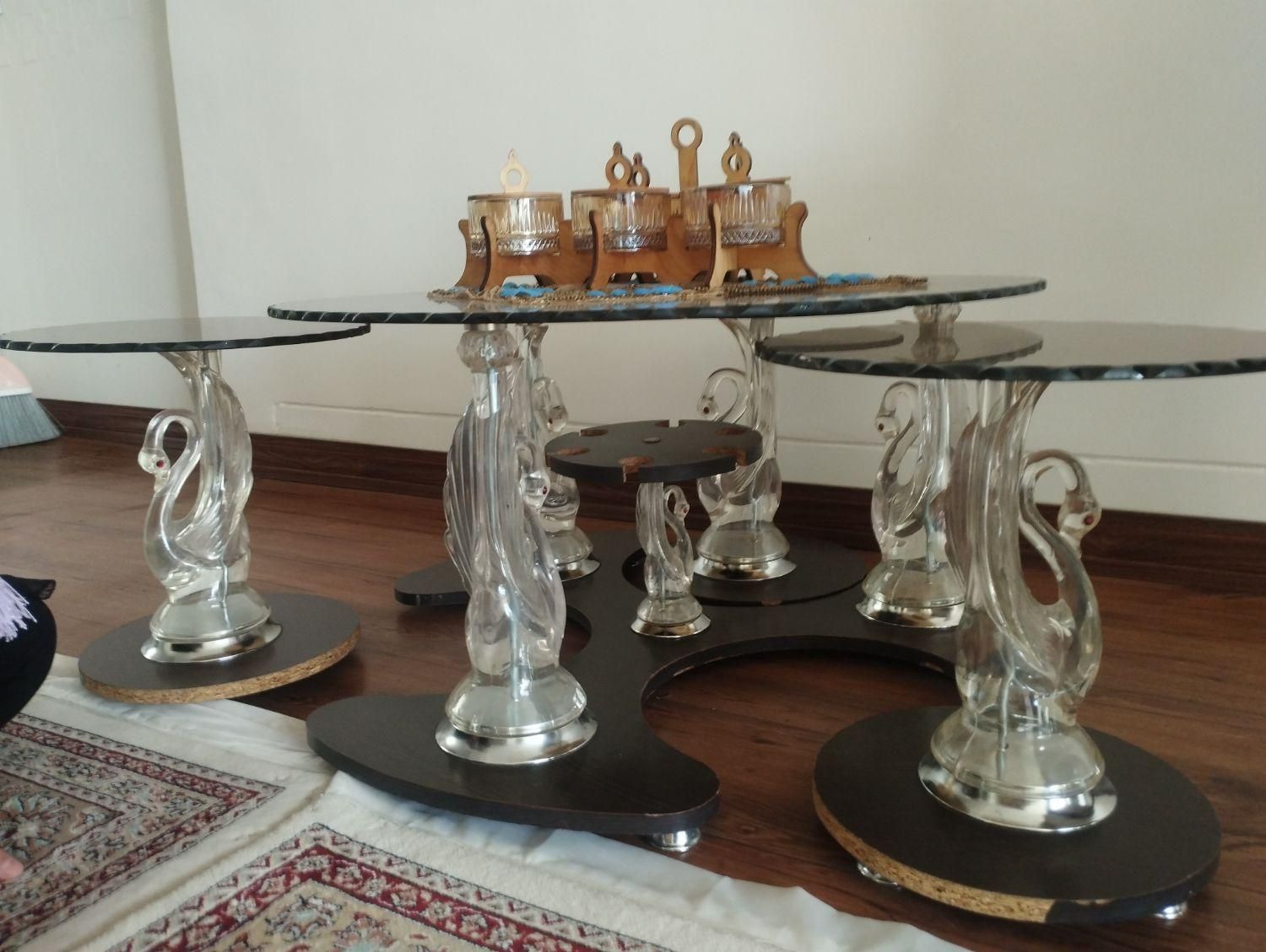 میز بزرگ مبلی همراه با 3تا عسلی|مبلمان خانگی و میز عسلی|خمینی‌شهر, |دیوار